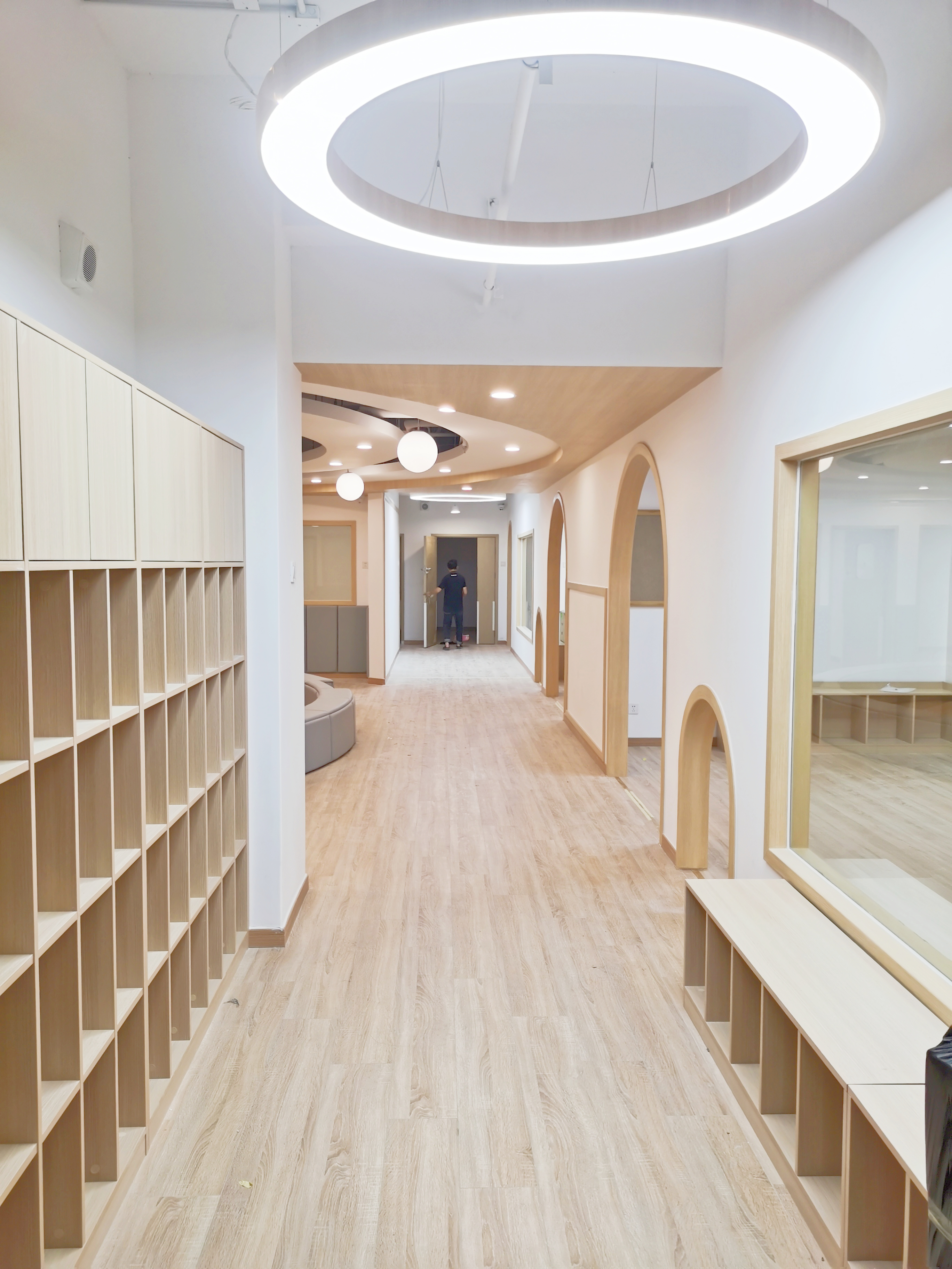 托育中心走廊實景